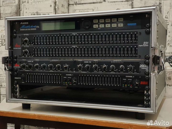 Процессор эффектов - Alesis Midiverb 4