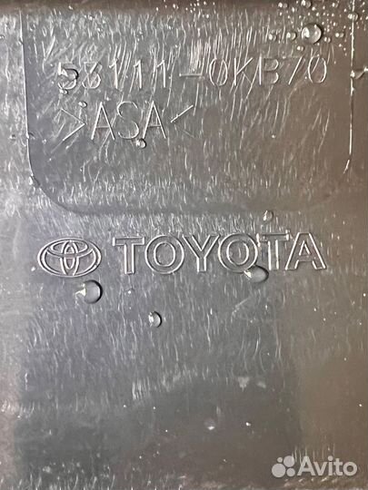 Решётка радиатора Toyota hilux 2020-2023 53111