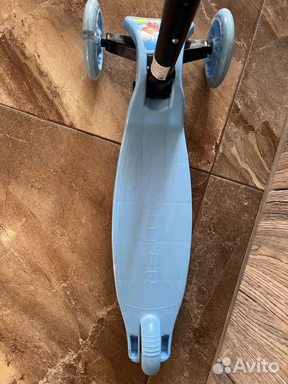 Самокат детский трехколесный