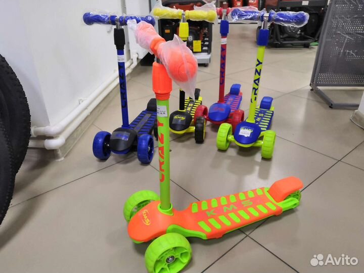 Самокат детский новый