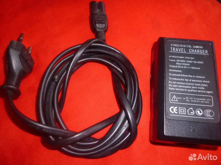 Видеокамера sony HDR-700E