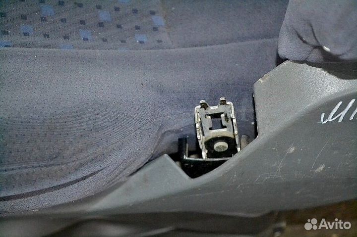 Пассажирское сиденье, одиночное MAN TGA 18.480 (01