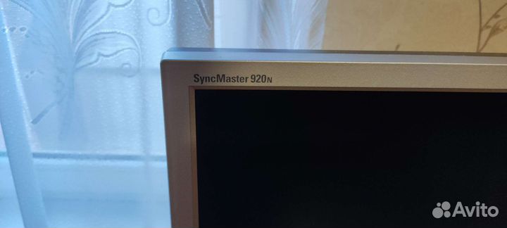 Монитор samsung