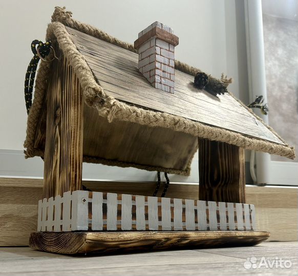 Кормушка для птиц белок скворечник