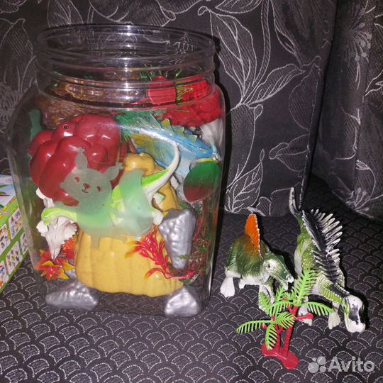 Игровой набор динозавров