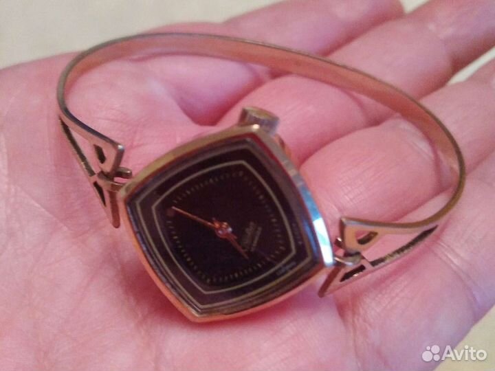 Красивые часы Слава Винтаж СССР