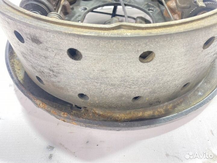 Тормозные колодки заднее Isuzu Elf NPR81 6HL1 2006