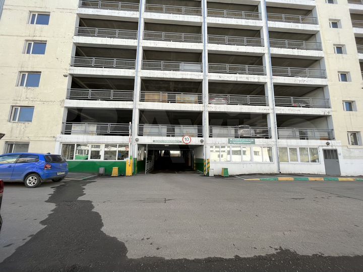 Машиноместо, 14 м²