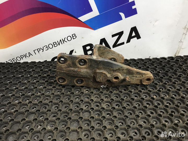 Кронштейн передней рессоры левый Daf CF