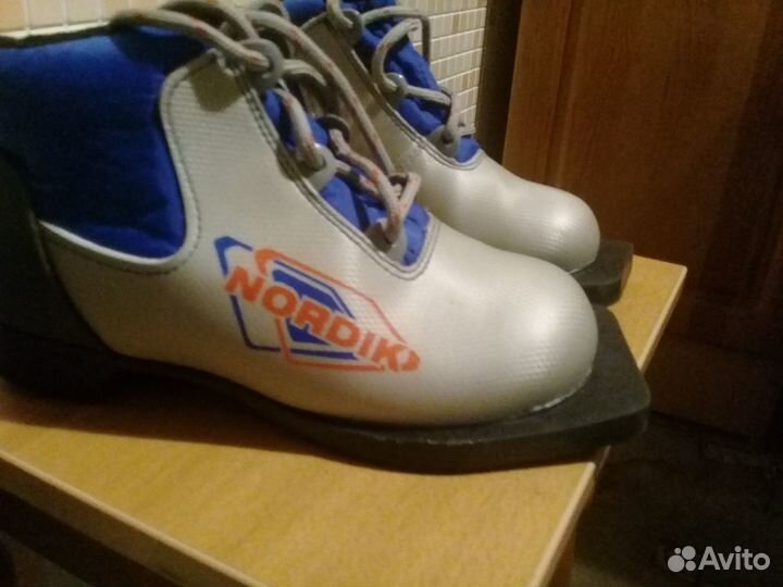 Детские лыжные ботинки 32 размер