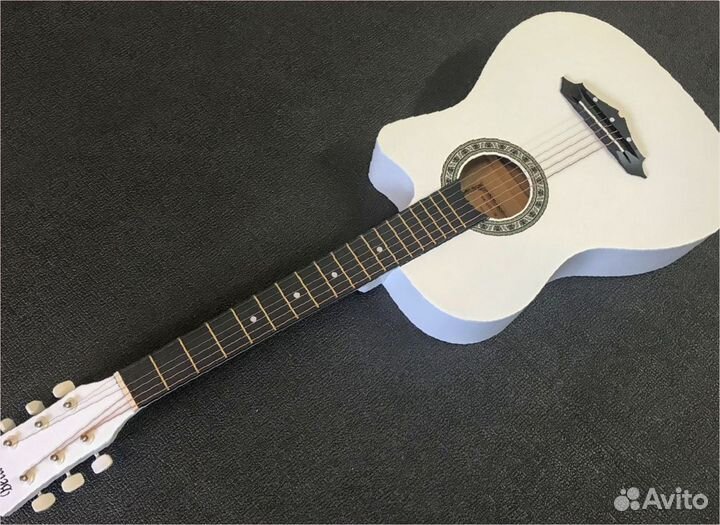 Гитара акустическая Belucci белая