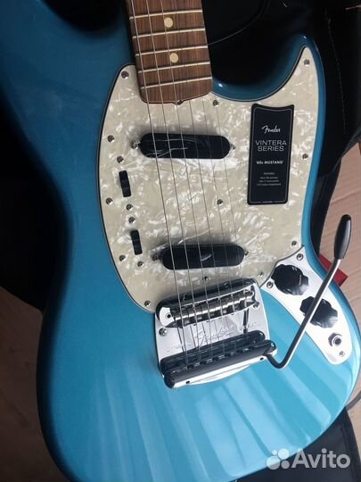 Электрогитара Fender Mustang Vintera '60s LPB