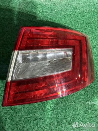 Фонарь задний правый Skoda Octavia A7 1.6
