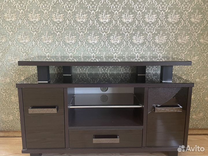 Тумба под телевизор