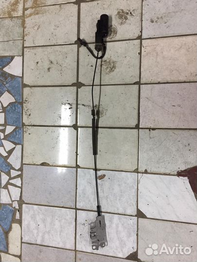 Замок крышки багажника с приводом Audi A8 D3