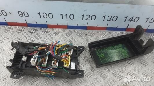 Блок предохранителей KIA sorento 1 (1BR06M101)