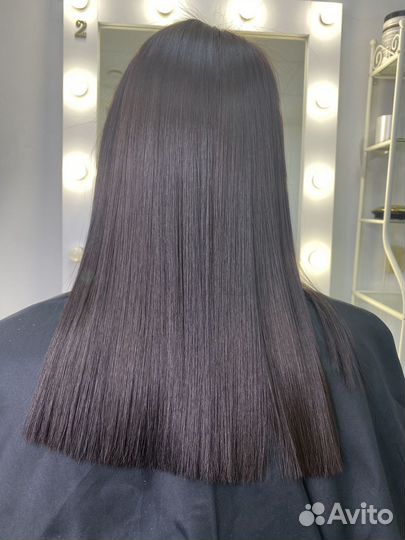 Кератиновое выпрямление волос