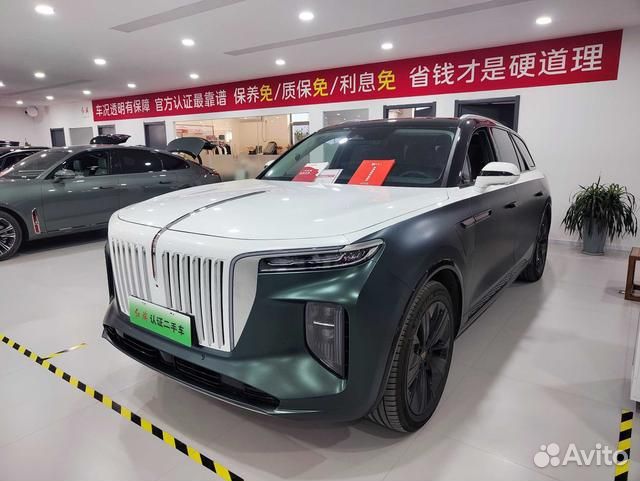 Hongqi E-HS9 AT, 2023, 17 900 км