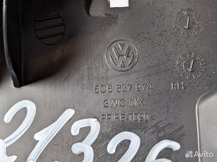 Уголок двери передний правый Vw Jetta 1.6 CLR 2013