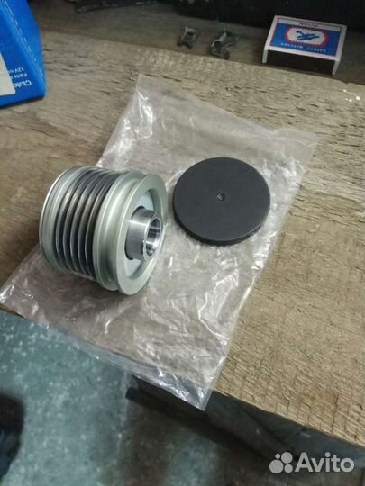 Шкив с обгонной муфтой генератора