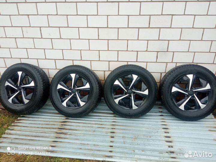Продаю комплект шин с дисками
