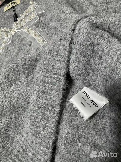 Объёмный свитер Miu Miu