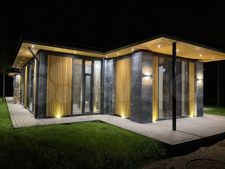 Коттедж 250 м² на участке 13 сот.