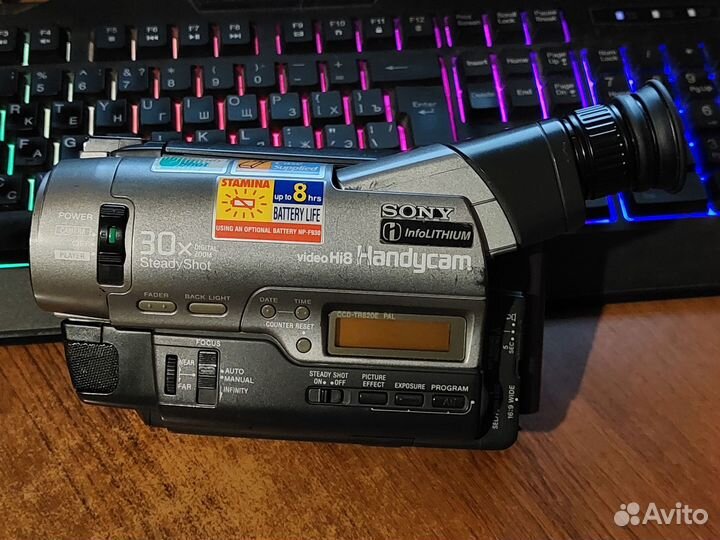 Видео камера Sony CCD-TR820E Hi8