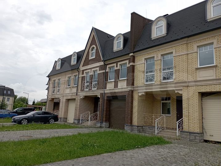 Таунхаус 205 м² на участке 3 сот.