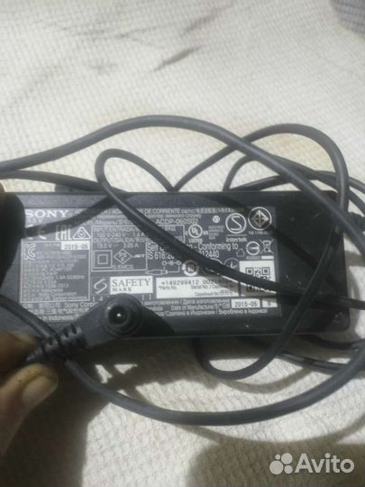 Блок питания для ноута.19в. 3 ампера