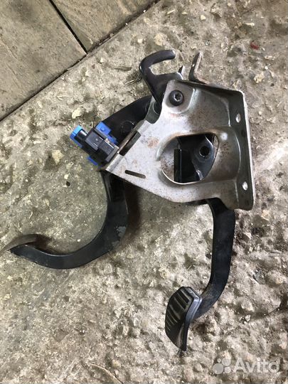 Педальный узел Ford Focus 1