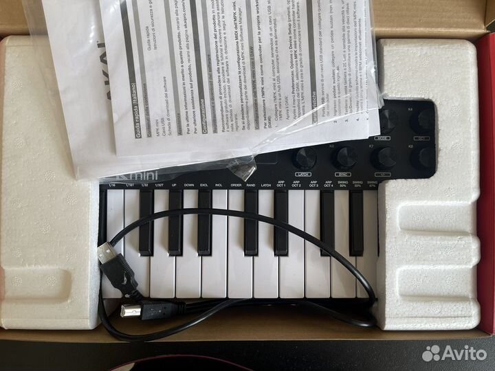Midi клавиатура Akai MPK mini mk3
