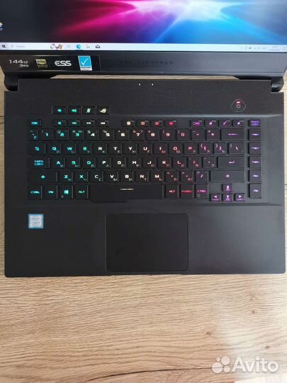 Asus ROG Zephyrus M RTX 2060 I7-9750h