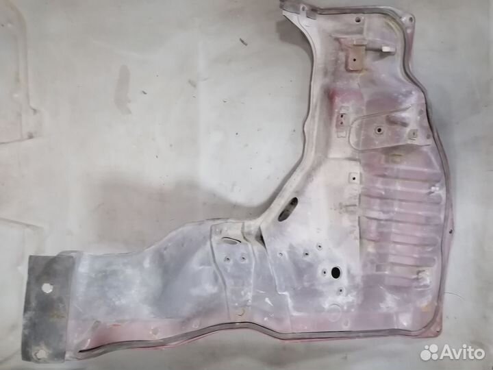 Кожух моторного отсека Toyota Lite Ace 1985-1991