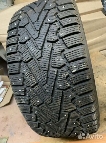 Pirelli Ice Zero 245/40 R18 97H