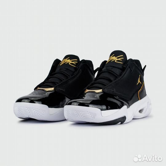 Nike Air Jordan Max Aura 4 Black / White