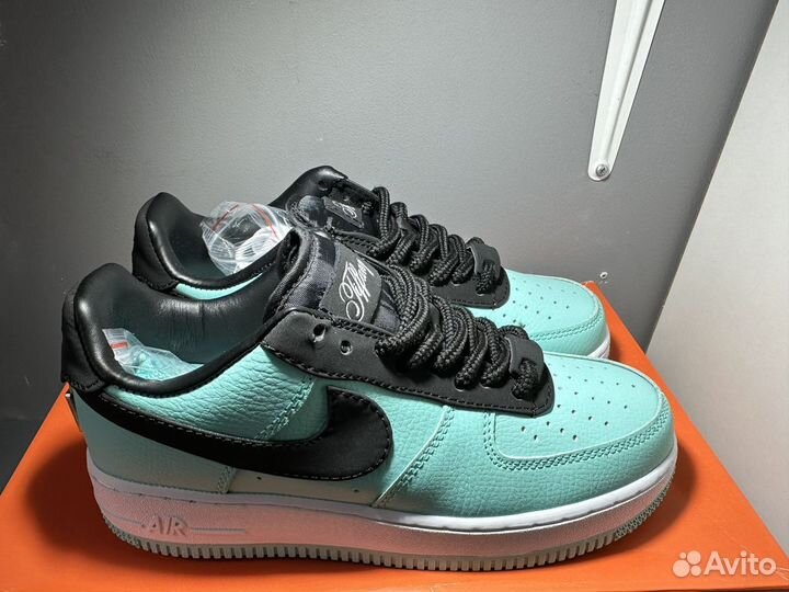 Nike Air Force 1 Tiffany & Co Friends & Family