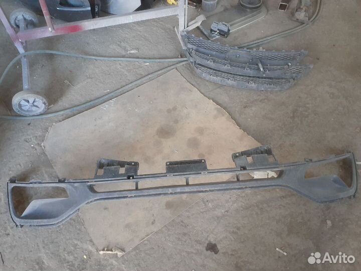 Решетка радиатора нижняя kia sportage 86561-3u000