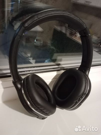 Беспроводные наушники новые Baseus