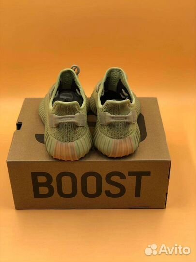 Adidas Yeezy Boost 350 v2 Sulfur