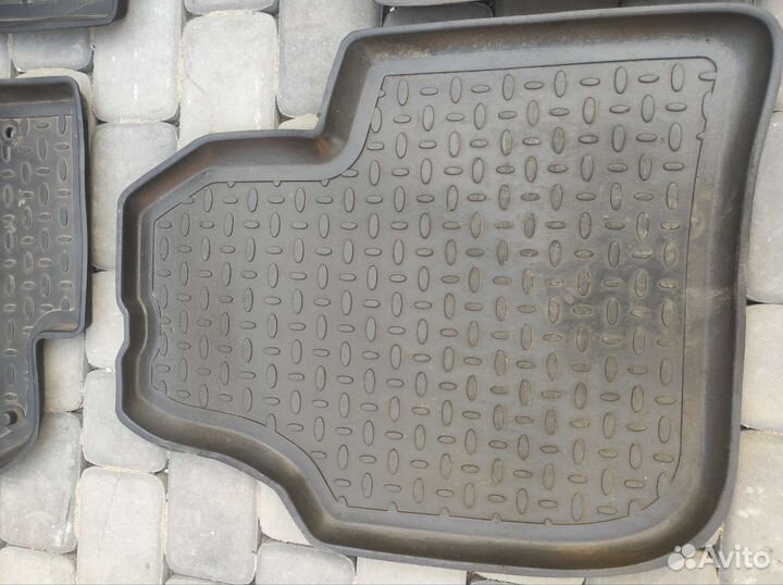 Автомобильные коврики резиновые Skoda Superb