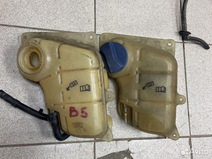 Расширительный бачок бу оригинал: 8D0121403J