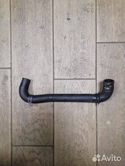 Патрубок (трубопровод, шланг) Volkswagen Touareg