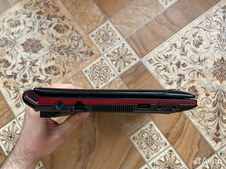 Нетбук Samsung NP-N145