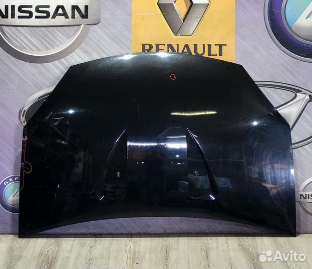 Капот Renault sandero