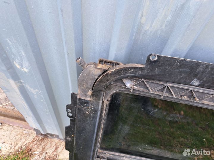 Люк Mercedes w208