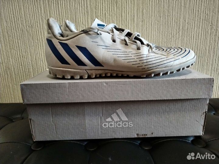 Футбольные бутсы adidas 41,5 размер
