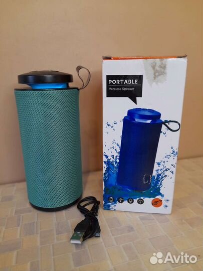 Колонка беспроводная bluetooth + FM Новая