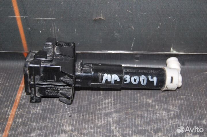 Форсунка омывателя фары левой - Toyota RAV 4