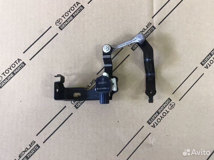 Датчик положения кузова toyota/lexus